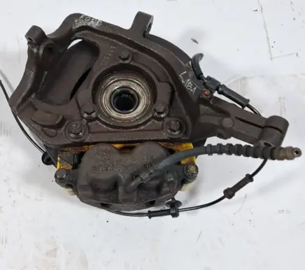 Front wheel hub spindle knuckle
