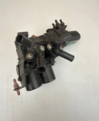 Audi A8 S8 D3 4E Coolant heater control valve 4E0959617A 1137200051