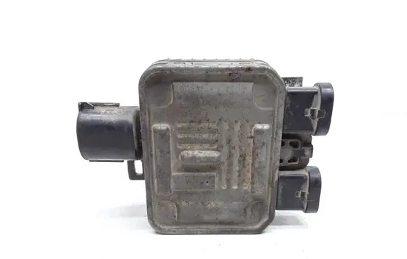 Volvo XC70 Coolant fan relay 940009400