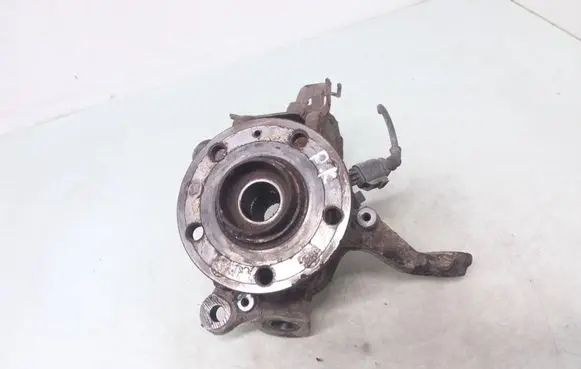 Volkswagen Touran I Front wheel hub spindle knuckle
