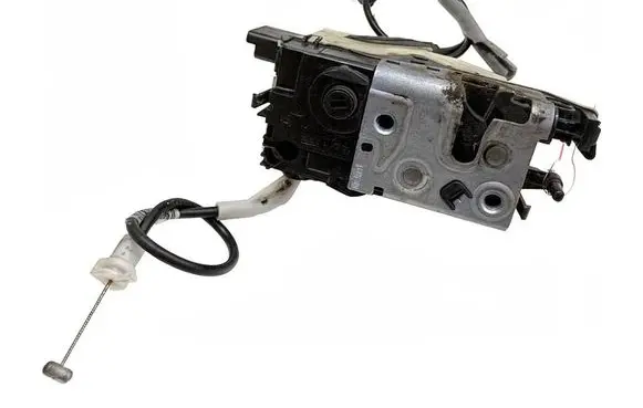 Peugeot 208 I Front door lock 9688079980