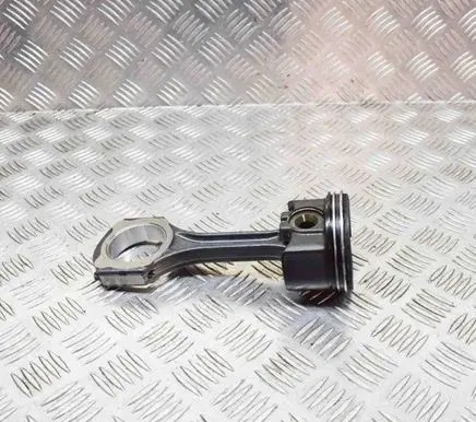 Mercedes-Benz C W205 Piston A6510300020 A6510301917