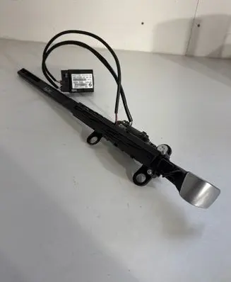 BMW 4 F32 F33 Seat belt adjustment motor 983397 001017721 9273584
