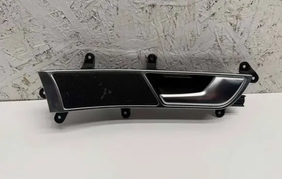 Audi A6 S6 C6 4F Front door interior handle 4F0837020B