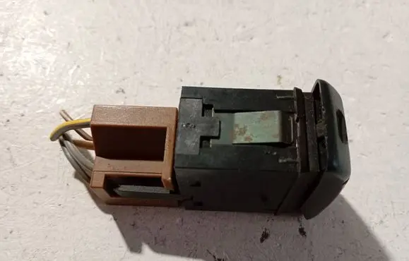 Volkswagen Golf III Fog light switch 357941599