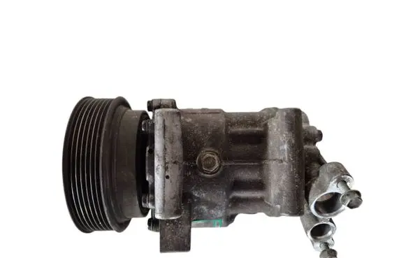 Renault Clio III Air conditioning (A/C) compressor (pump) 8200357173 1446E 42367