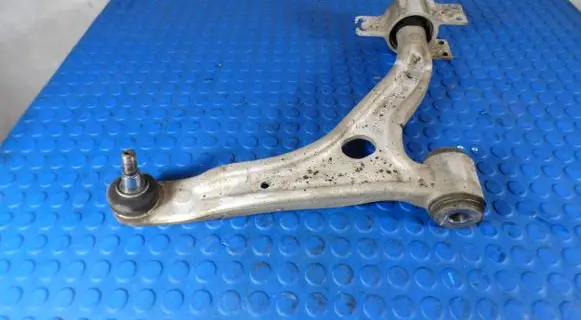 Mercedes-Benz B W246 W242 Front lower control arm/wishbone A2463330801