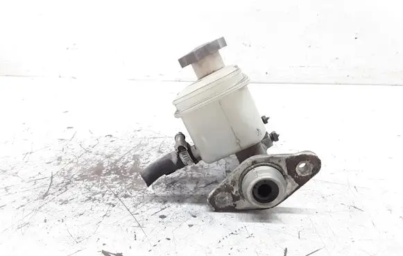 Master brake cylinder