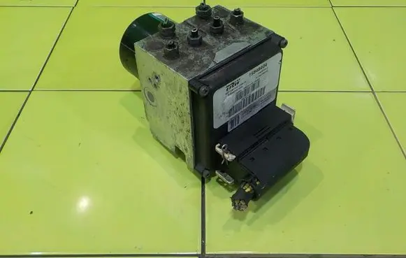 Peugeot 407 ABS Pump 9661877180 16AB8