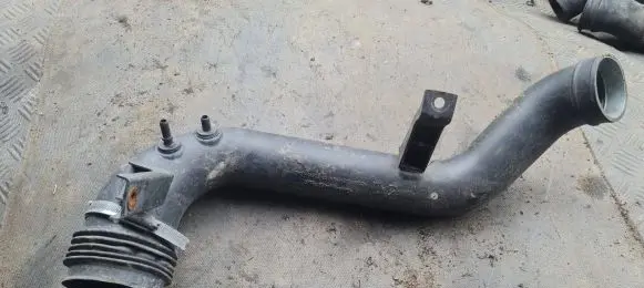 Volvo V50 Air intake hose/pipe 3M519A673UB