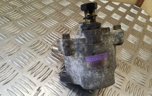 Toyota RAV 4 (XA20) Vacuum pump 2930027020 0810002740