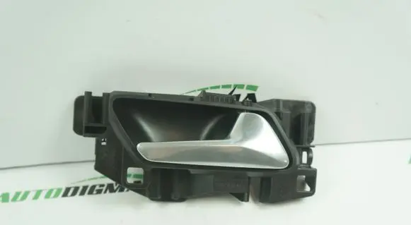 Peugeot 3008 II Front door interior handle 98201552