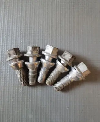 Volvo V90 Cross Country Nuts/bolts 