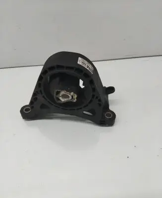 Engine mount bracket