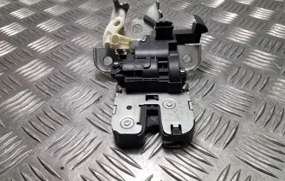 Audi A4 S4 B8 8K Tailgate/trunk/boot lock/catch/latch 8K9827505A