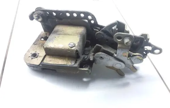 Volkswagen Transporter - Caravelle T4 Front door lock 701837015C