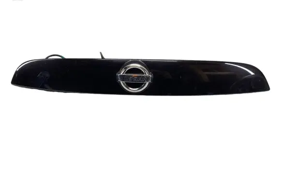 Nissan Juke I F15 Trunk door license plate light bar 908681KR6A 908681KA6A 26510JD00A