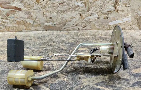 Mitsubishi Pajero Pinin Fuel level sensor 