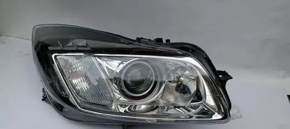 Opel Insignia A Headlight/headlamp 13226793