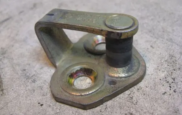 Renault Scenic I Rear door lock loop/hook striker 