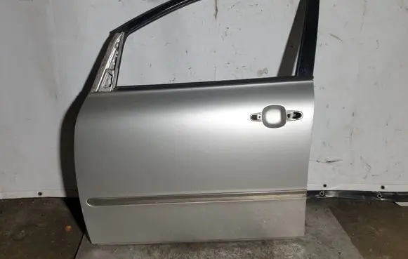 Toyota Avensis Verso Door (2 Door Coupe) 