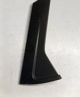 Renault Captur Rear door glass trim molding 822347058RS5 822347058R 822349983R
