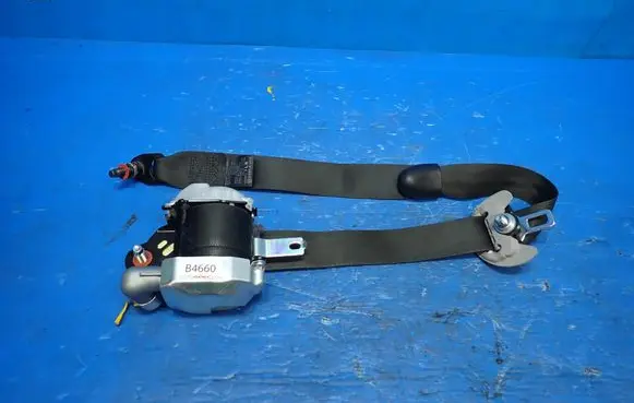 Hyundai i40 Front seatbelt