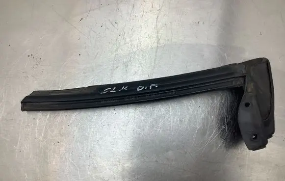 Mercedes-Benz SLK R170 Rubber seal front coupe door window 51545R2