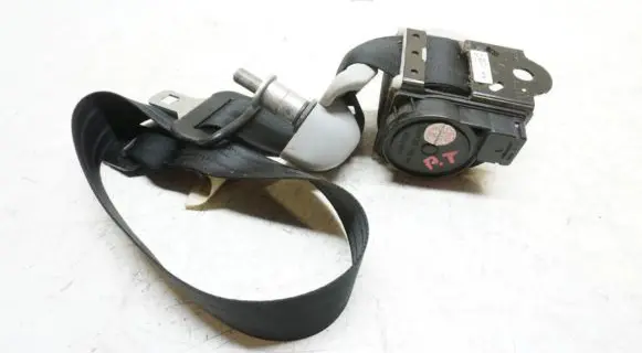 Mazda 5 Rear seatbelt CC33H