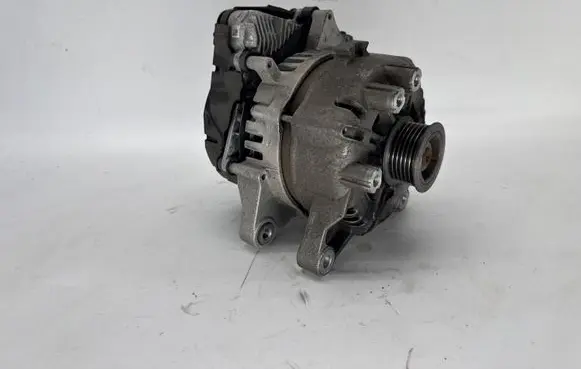 Jaguar XE Generator/alternator L8C211A240BC