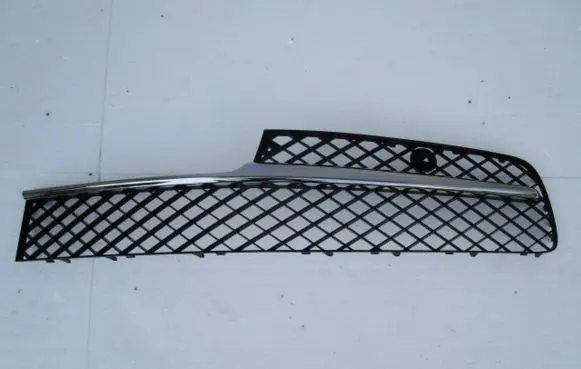 Bentley Flying Spur Front bumper lower grill 4W0807647D