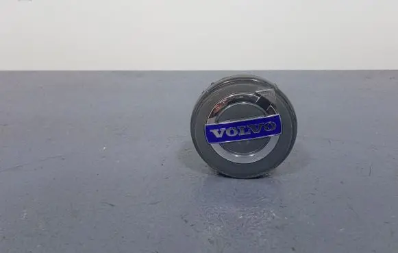 Volvo V40 R17 wheel hub/cap/trim 30666913