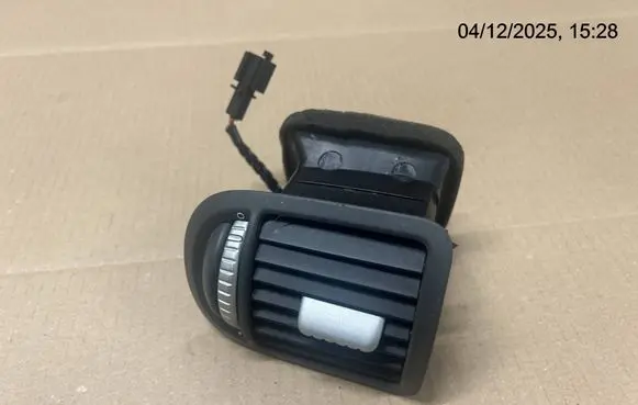 Porsche Cayenne (9PA) Dashboard side air vent grill/cover trim 04753001