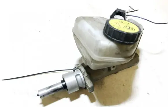 Ford Mondeo Mk III Master brake cylinder 2s712b195ac