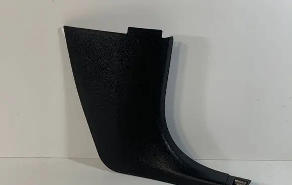 Foot area side trim