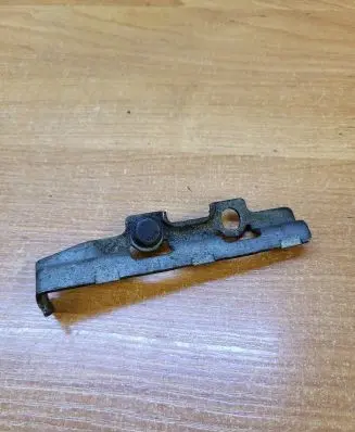 Volvo XC70 Battery bracket 