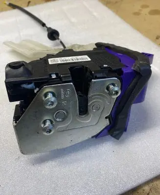 KIA Carens III Rear door lock 81420A4030