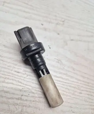 Volvo V70 Windshield washer fluid level sensor 0023935