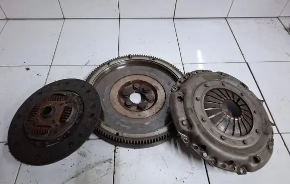 Skoda Roomster (5J) Clutch set kit 03L141025R