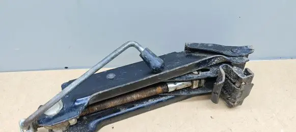 Audi A8 S8 D4 4H Lift Jack 1K0011031C