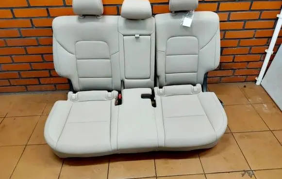 Hyundai Tucson TL Second row seats 