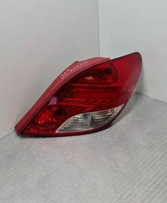 Peugeot 207 Rear/tail lights 9686565980 P9PX13404A