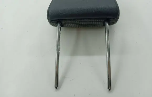 Mercedes-Benz B W245 Front seat headrest 