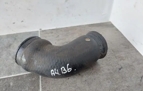 Audi A4 S4 B6 8E 8H Intercooler hose/pipe
