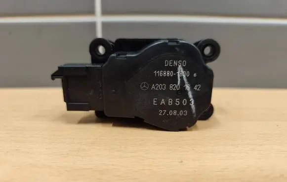Mercedes-Benz ML W163 Air flap motor/actuator A2038201642 1168801880 EAB503