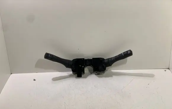 Wiper turn signal indicator stalk/switch