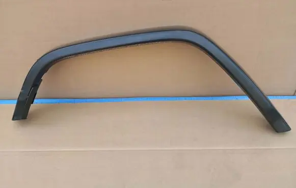 Mercedes-Benz G W463 2nd Gen Front arch trim 