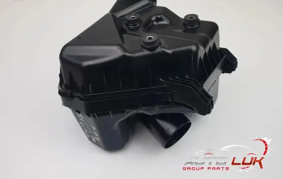 Toyota Avensis T270 Air filter box cover 