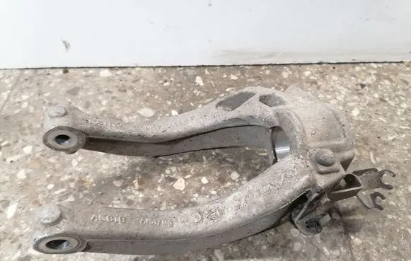 Volvo S90, V90 Front lower control arm/wishbone 31681720