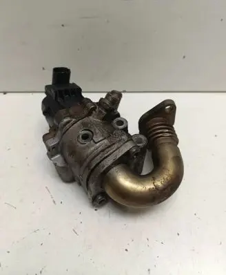 Iveco Daily 5th gen EGR valve 504388655 049144831 010121H093